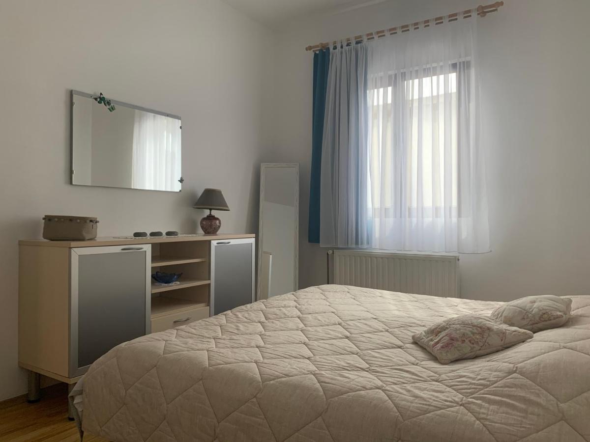 Apartmani Spomenka Селине Екстер'єр фото