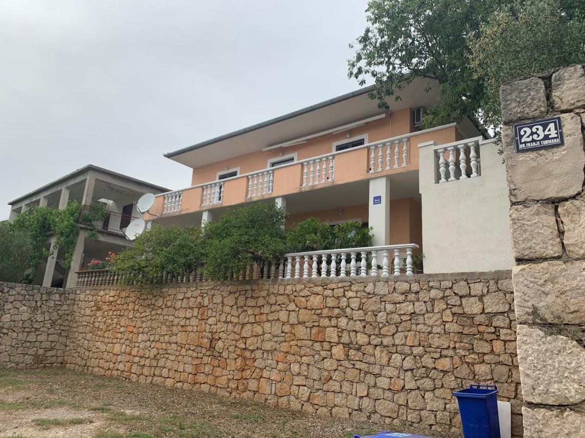 Apartmani Spomenka Селине Екстер'єр фото