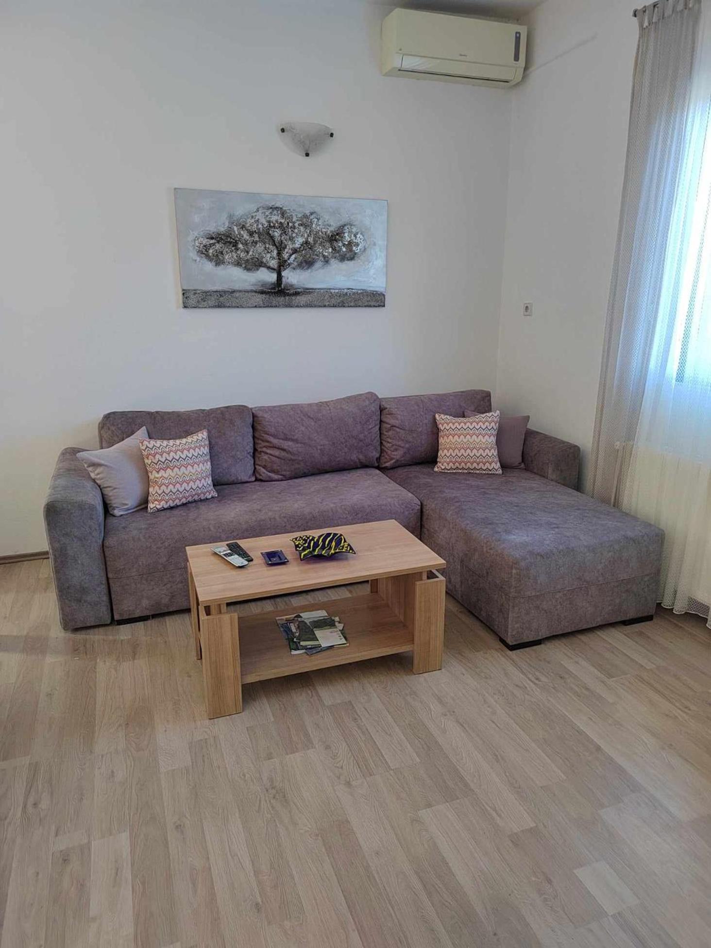 Apartmani Spomenka Селине Екстер'єр фото