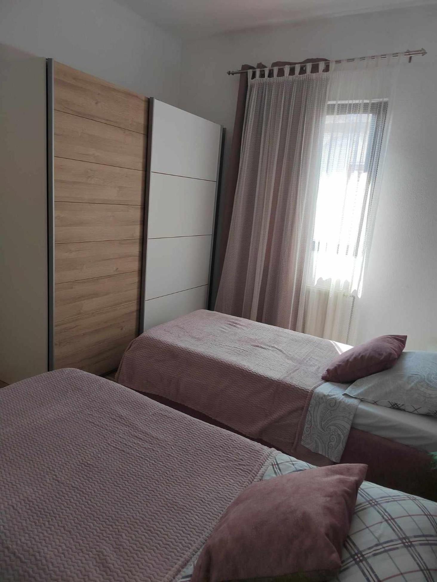 Apartmani Spomenka Селине Екстер'єр фото