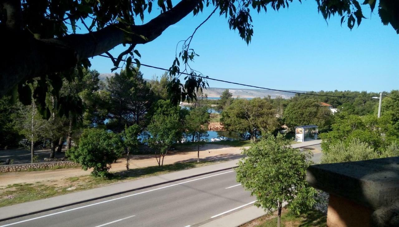 Apartmani Spomenka Селине Екстер'єр фото