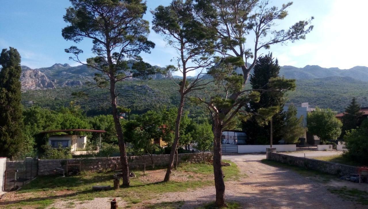 Apartmani Spomenka Селине Екстер'єр фото