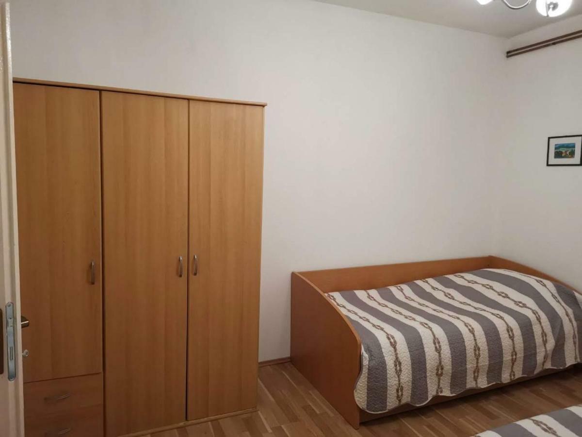 Apartmani Spomenka Селине Екстер'єр фото
