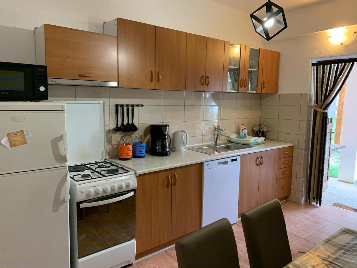 Apartmani Spomenka Селине Екстер'єр фото